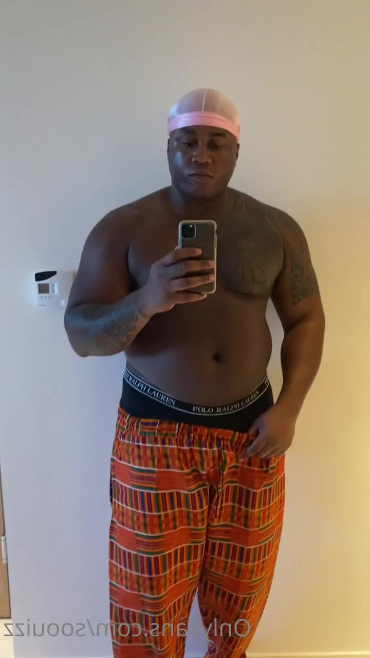 Big Odogwu [ bigodogwu ] - I answer the door like this wyd?