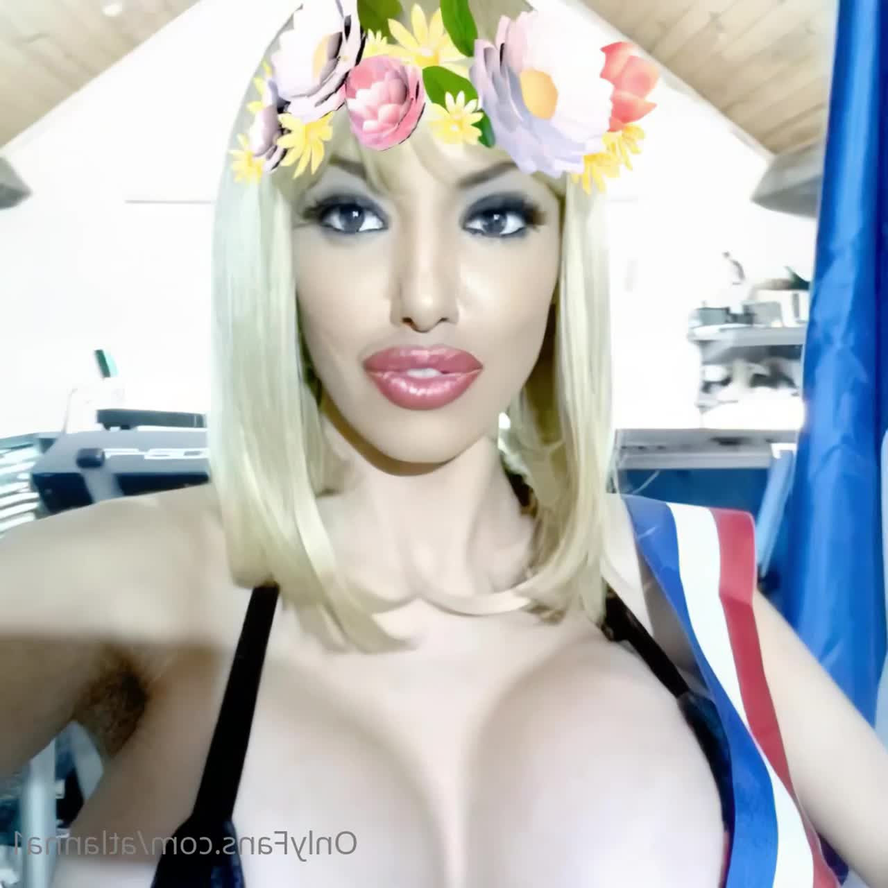 Atlanna [ atlanna1 ] - When you basically live at work and take 5 minutes to come home and