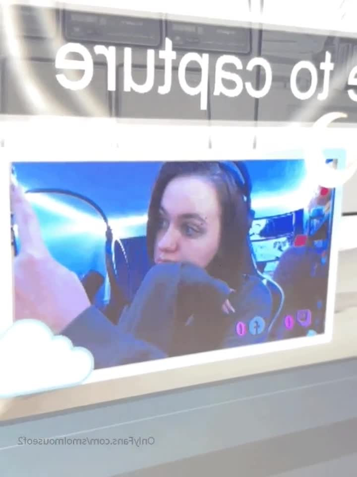 Mouse [ smolmouseof2 ] - This is the first time my husband whored out my ass to a surprise