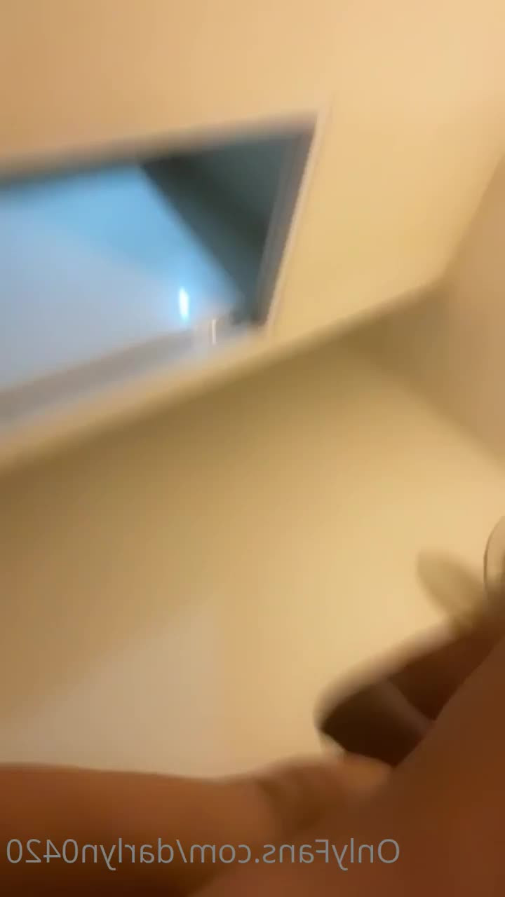 darlyn Castillo [ darlyn0420 ] - Boy Maid to CUM 💦💦💦