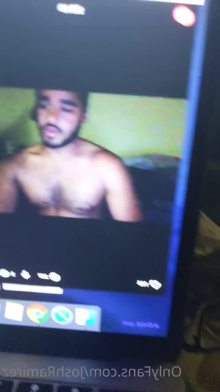 Josh [ joshramirez ] - Cleavage 🙈 - ePornLeak