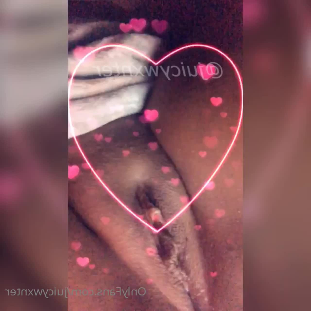 Wxnter🤪 [ juicywxnter ] - are you ready for the new year? :D