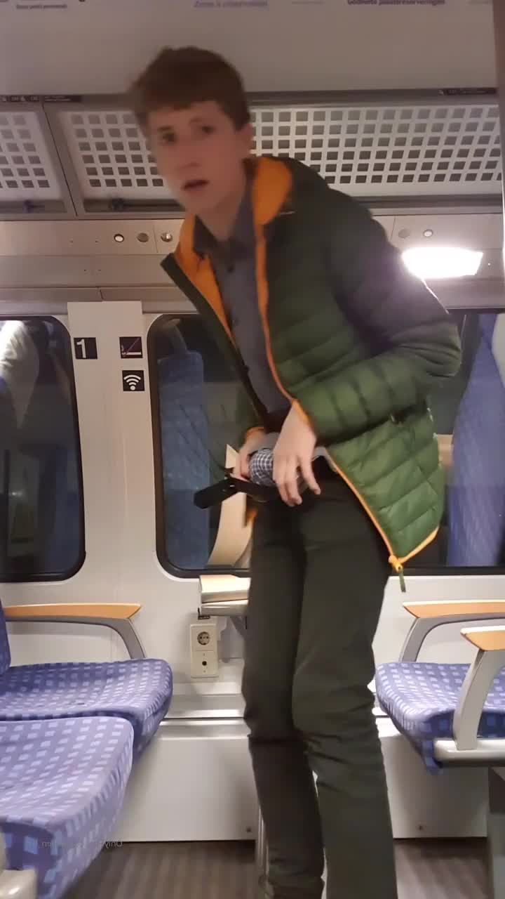 Jaden Big (free) [ jaden_big_free ] - Sucking my friend s big dick