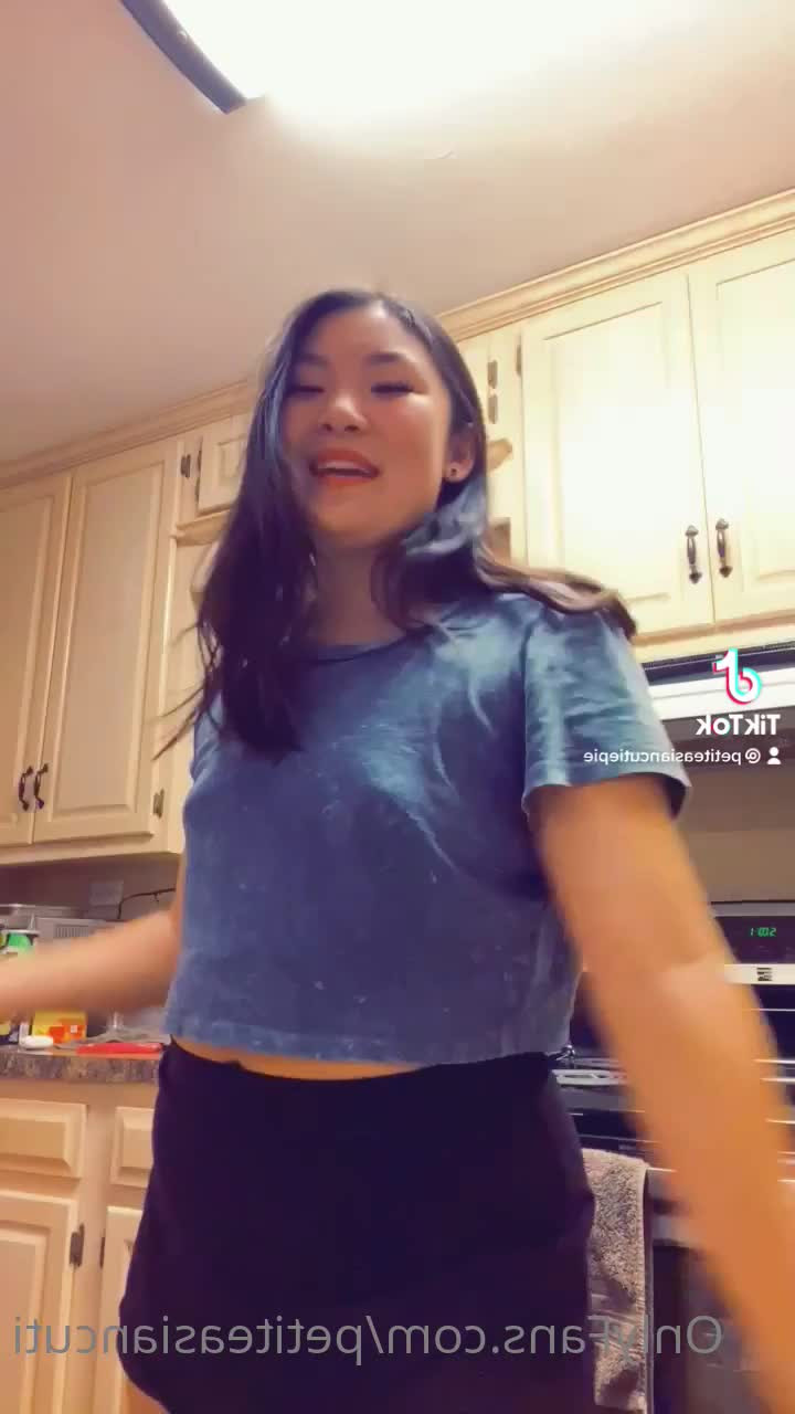 🍑ASIAN BBYGIRL🍑 [ akaricreams ] - I absolutely love fruit food themed underwear  so always feel free to - ePornLeak