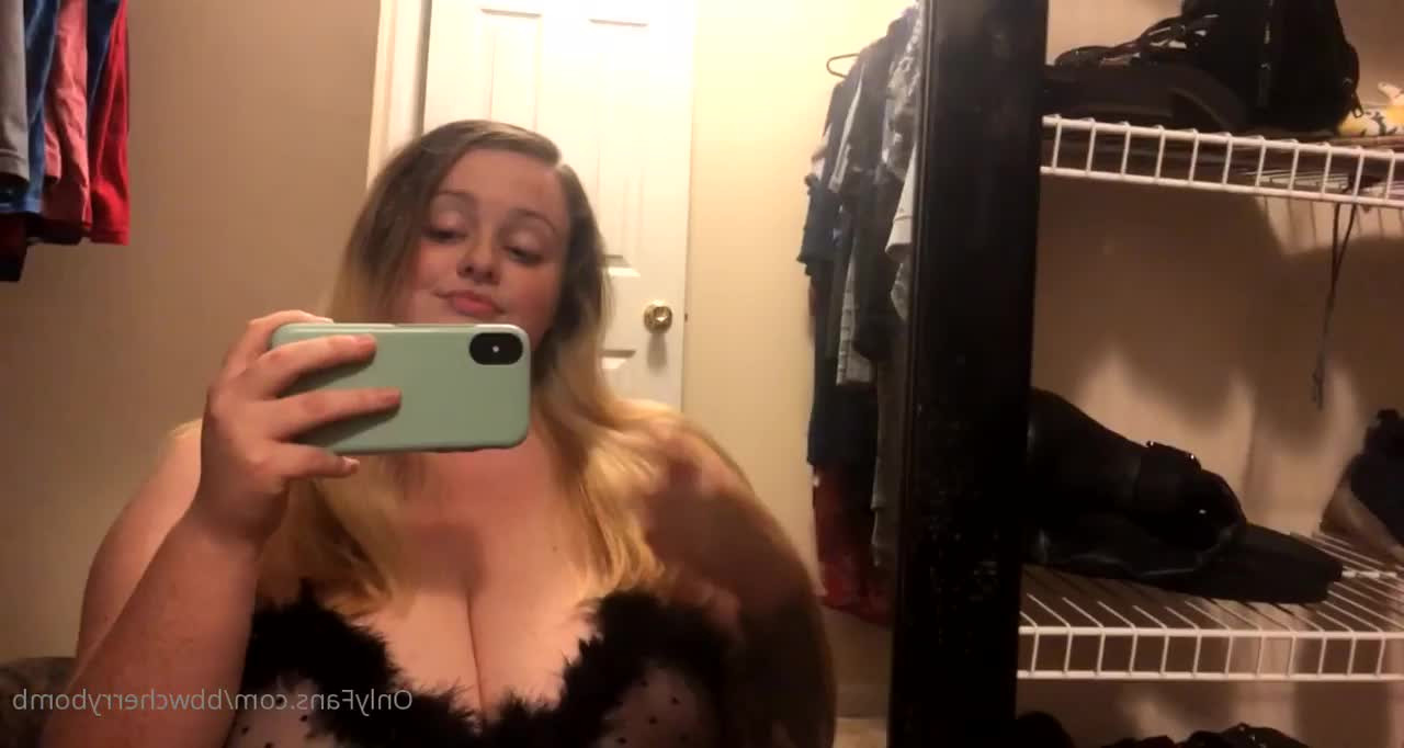 Cherry 🍒 [ bbwcherrybomb ] - I know I’m making you DROOL 🤤