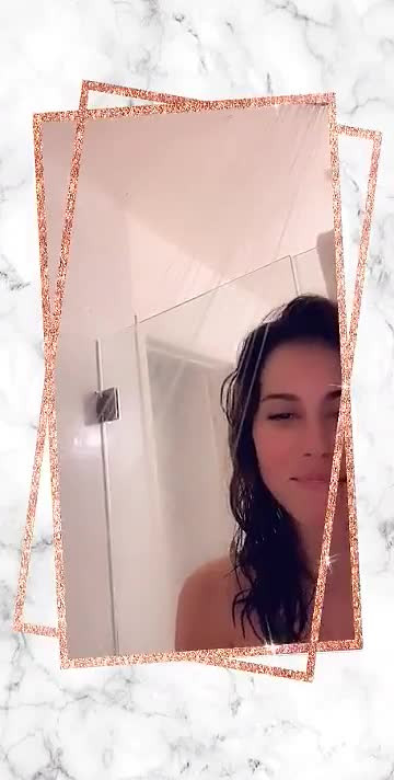 Liz Moonz [ liz_moonz ] - I wish you could still smoke in restaurants... Your under the table