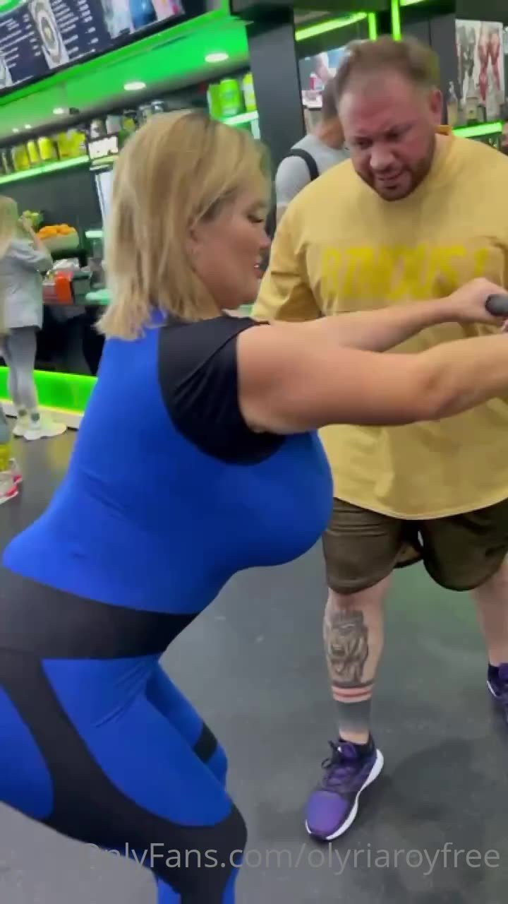 Olyria Roy [ olyriaroyfree ] - preview of hot shaving session