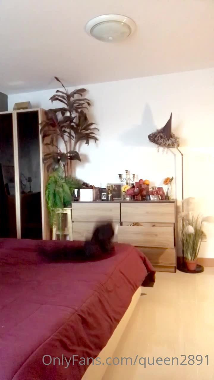 WitchyQueen [ queen2891 ] - What do you think of the tan line