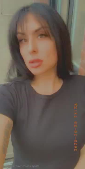 Ema Bardot 💋 [ tsemabardot ] - What’s your favorite position to eat pussy? This is mine