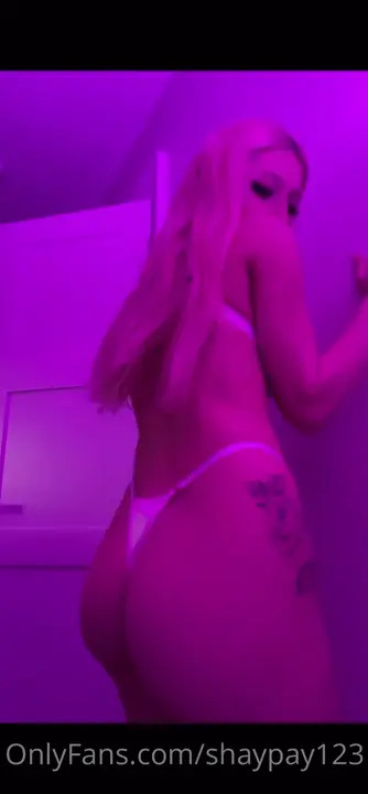 Shaypay123 Grinding That Neon Booty