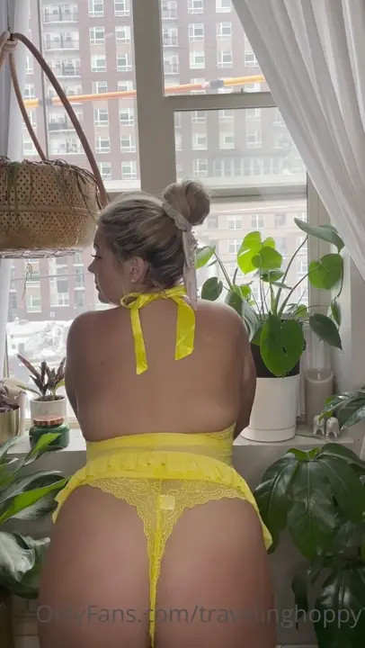 Travelinghoppy Naugtily Teasing In Hot Neon Lingerie