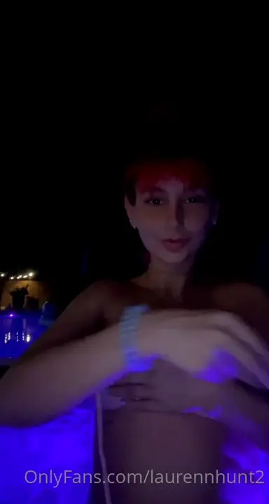 Laurennhunt2 Teasing Her Tits In The Pool