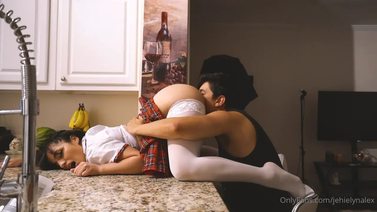 Jehielynalex Gets Her Pussy Eaten Dressed As A Slutty School Girl