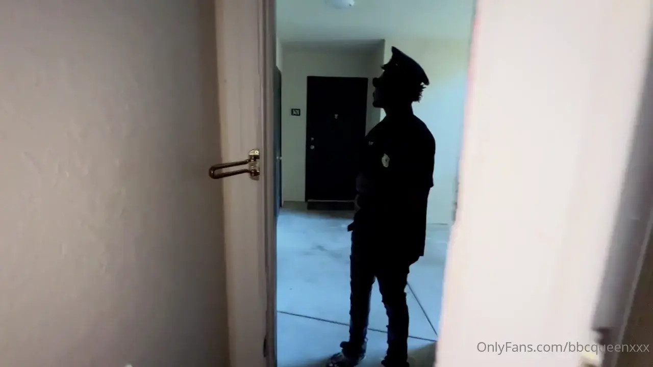 Bbcqueenxxx Takes BBC In Mouth And Pussy Fuck - ePornLeak