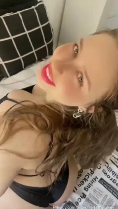 Blonde Julia Zimmer7 With Her Buttocks Spanking