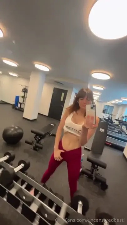 Uncensoredbasti Shows Cleavage To Tease