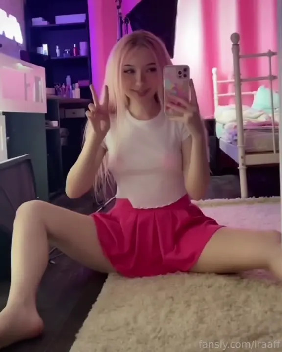 Iradash Teases Petite Boobies In Selfie