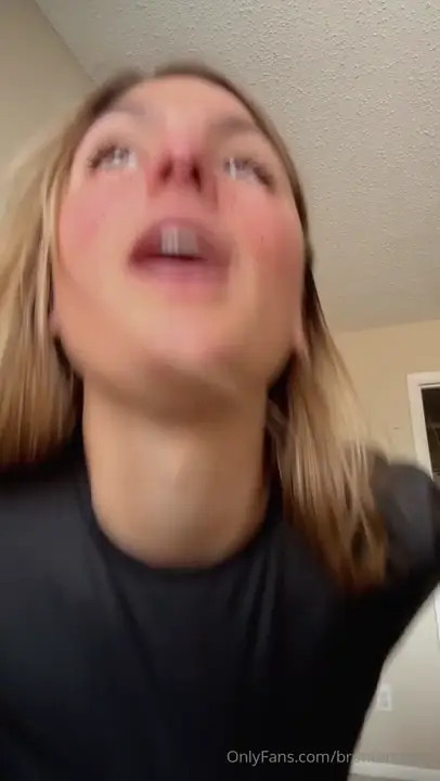 Brontenadine's Jiggly Breasts