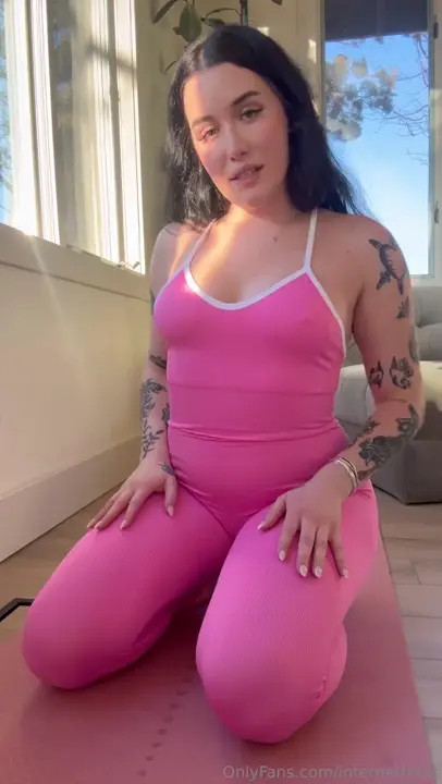 Horny Yoga Session With Cara Cambpell - ePornLeak