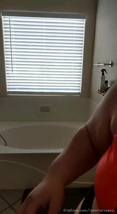 Jasminerosexo_On A Full Shower Stream