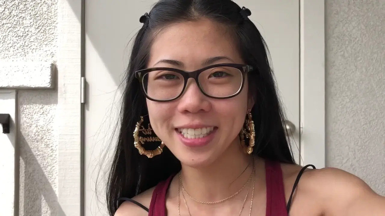 Sukitome Trying Out Her New Camera