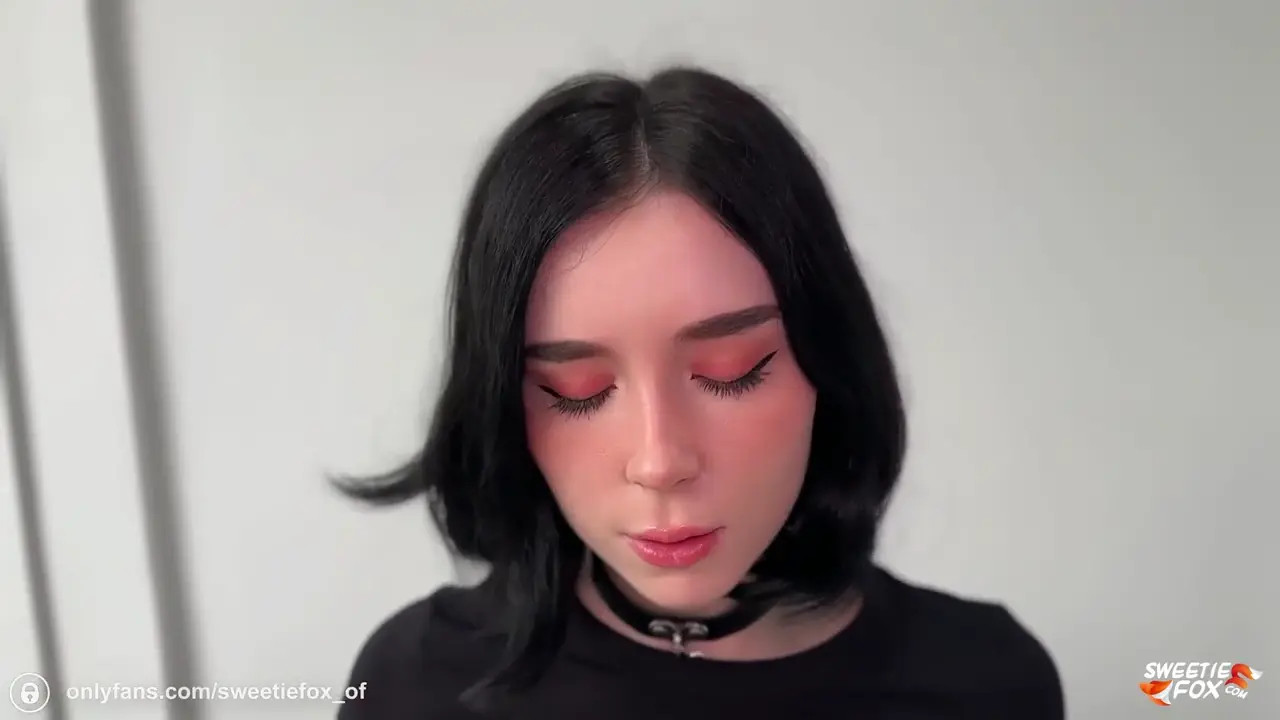 Sweetie Fox Showing Her Master What Rule 34 Means