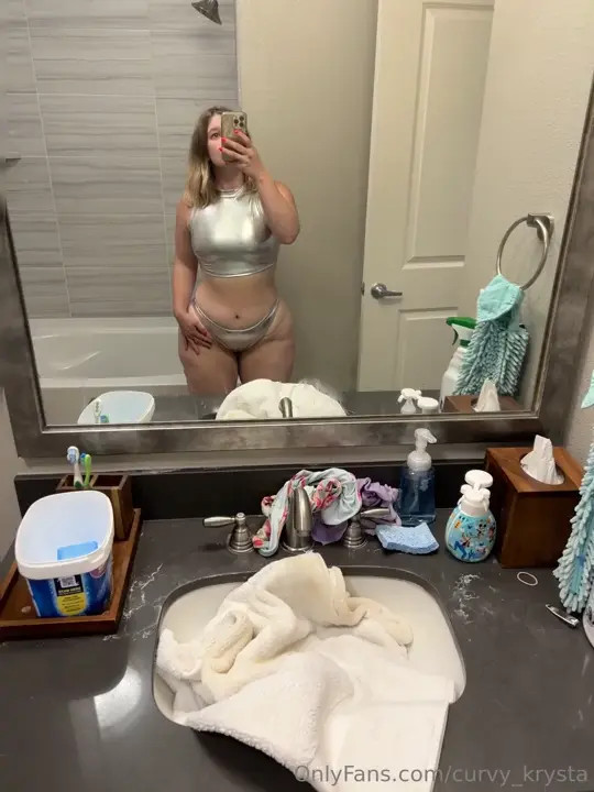 Curvy_Krysta In Her Skimpy Clothing