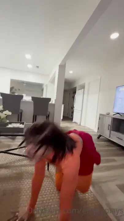 Velma Cosplay Emjayplays Gets Fucked POV - ePornLeak