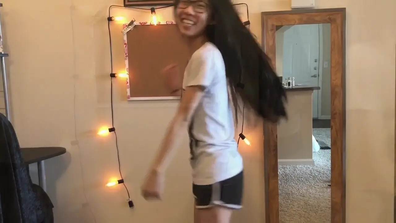 Sukitome Getting Horny While Trying Out Clothes