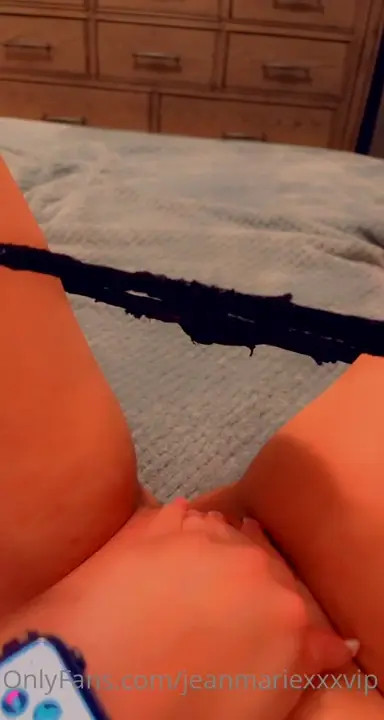 Jeanmarieexo Can't Stop Touching Herself - ePornLeak