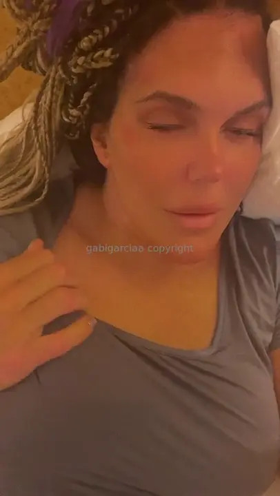 Gabigarciaa Flaunting Her Nips