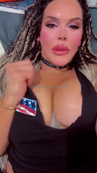 Giving A Little Peek At Gabigarciaa's Pussy - ePornLeak