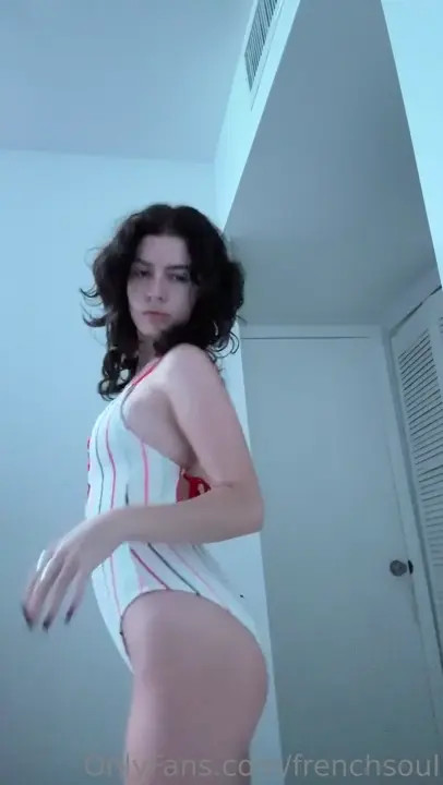 Bedroom Stripshow By Frenchava