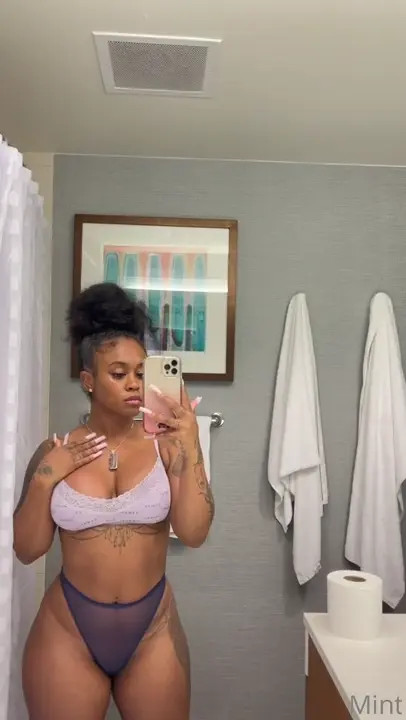 Therealbombshell_Mint's Sexy Body - ePornLeak