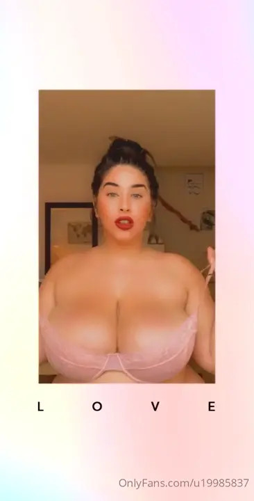 Natalialozano Showing Off Her Big Jugs
