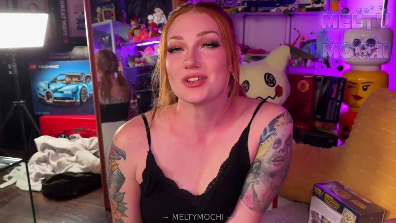 Meltymochi Showing Off Her BJ Skills