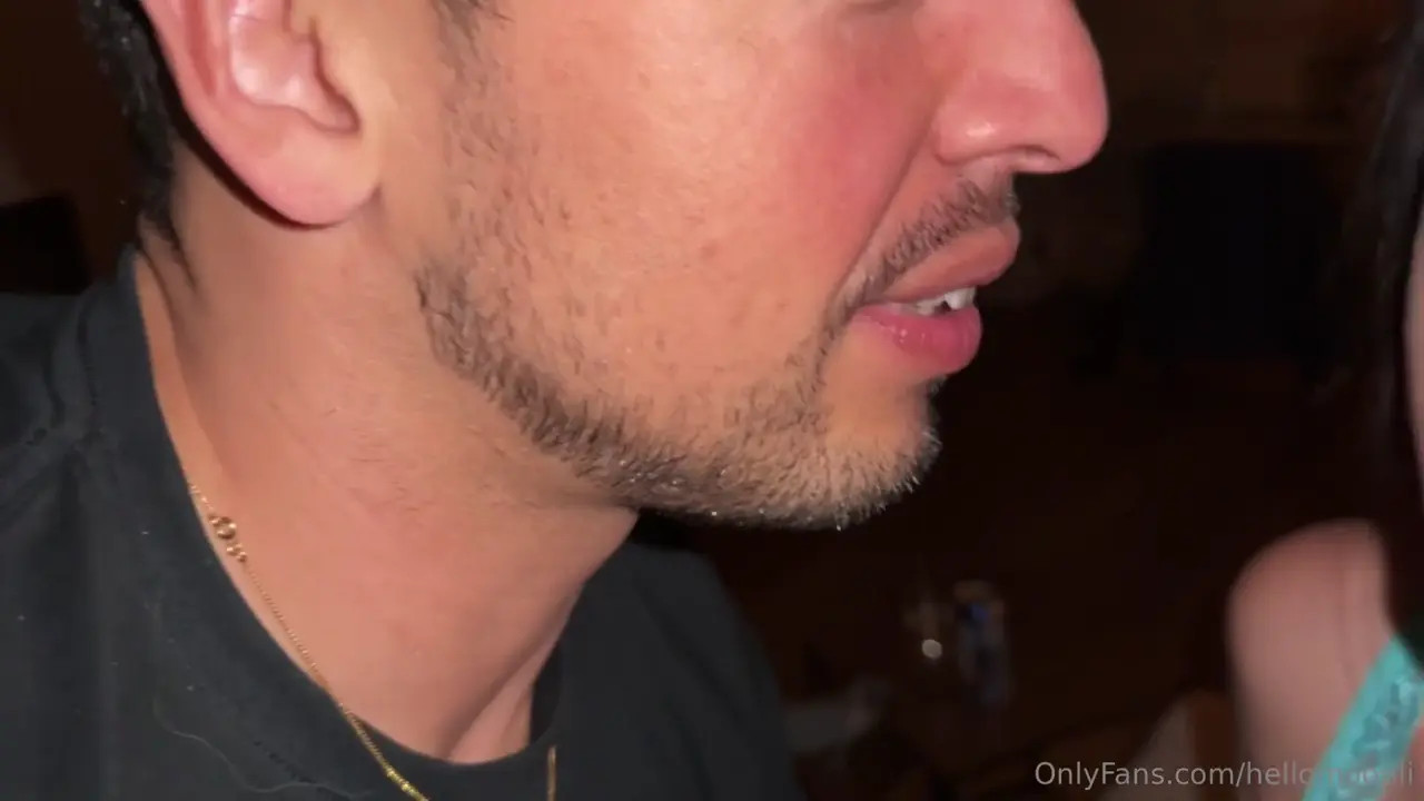 Hellomoonli FFM Threesome Sextape