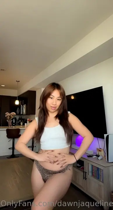 Dawnjaqueline Posing In Her Leopard Panties