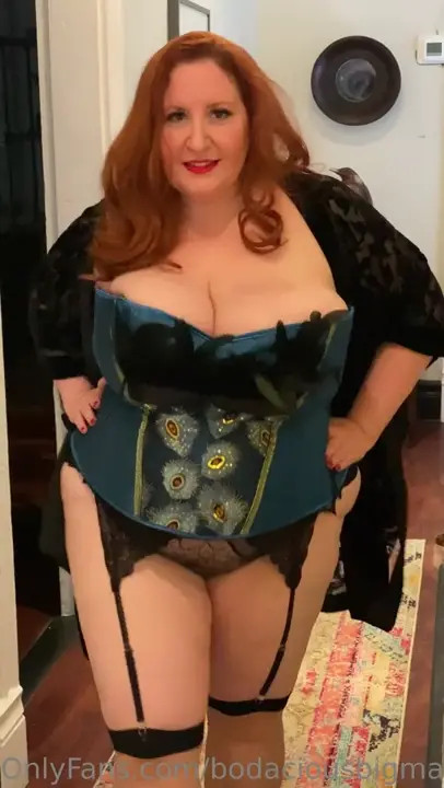 Bodaciousbigmamared Jiggling Her Boobs - ePornLeak