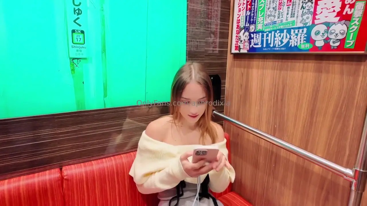 Aphrodixia's Subway Sextape