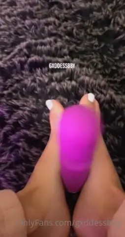 Gxddessbby Foot Play With Her Favorite Toy - ePornLeak