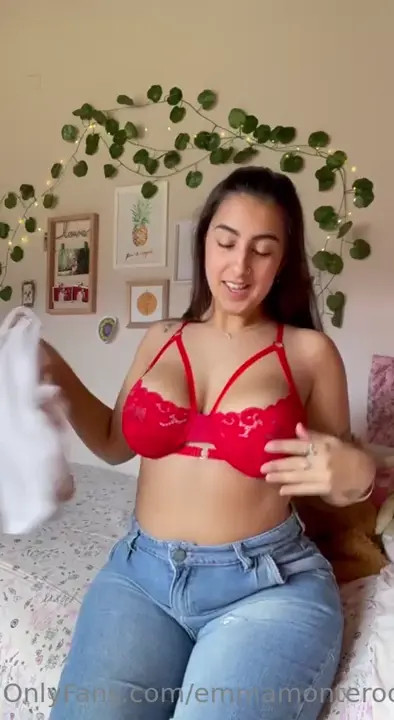 Emmamonteroo's Quick Strip Show