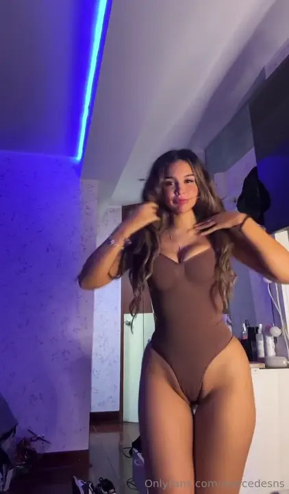 Mercedesns's Seductive Moves