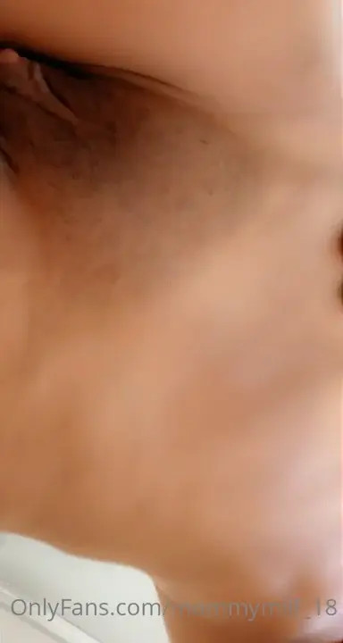 Natty_Love27 Rubs Her Pussy And Tastes It