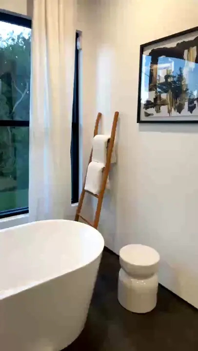 Dani Day And ScarlettKissesXO’s Pussy Fun Live