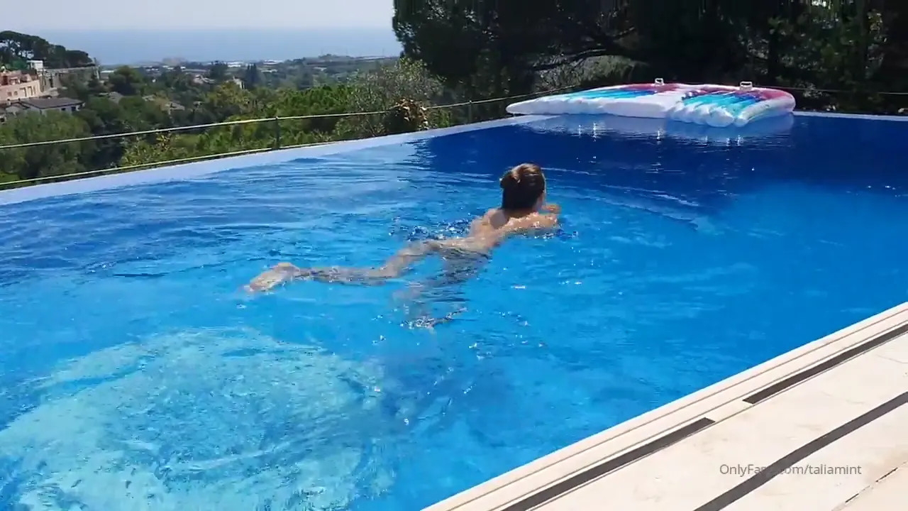 Taliamint’s Nude Swim Turns Seductive