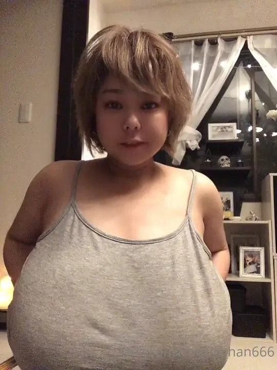 Pchan666’s Enormous Tits Get A Firm Squeeze