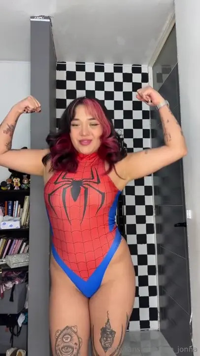 Iam_Jonna's Tits Bounce In Spiderman Suit