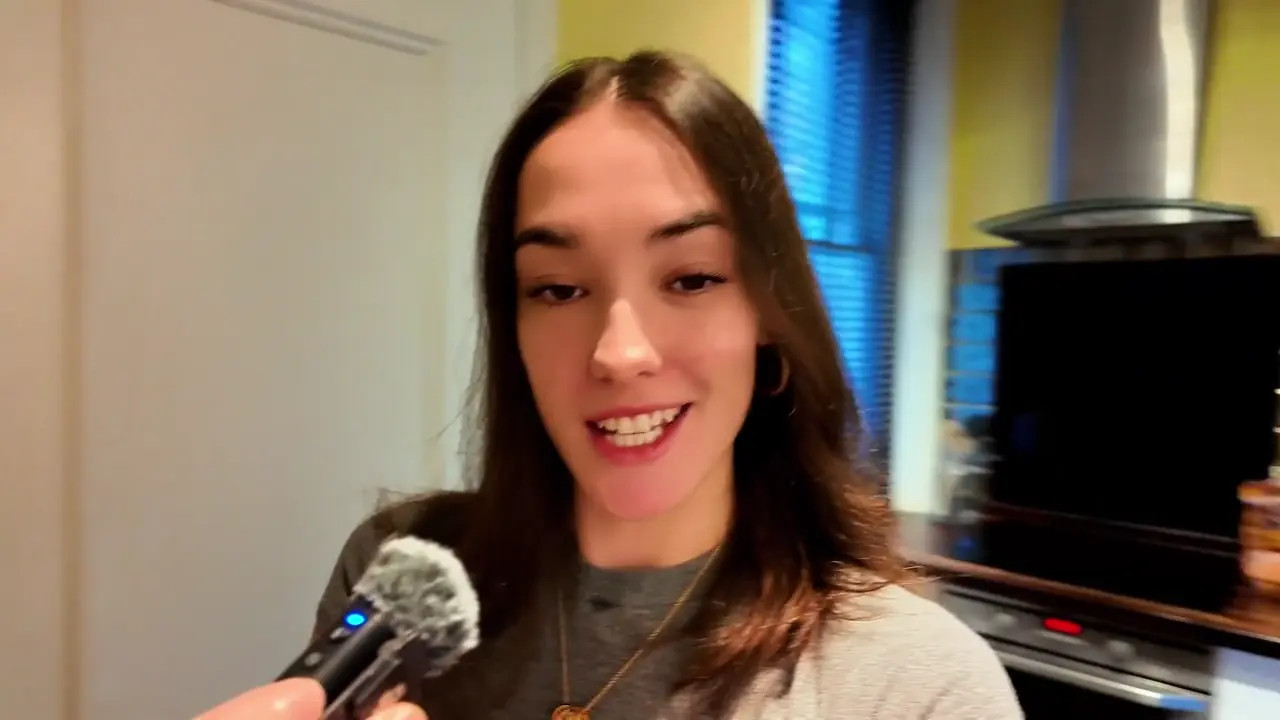 CheekyMZ Rubs Her Pussy On The Rooftop - ePornLeak