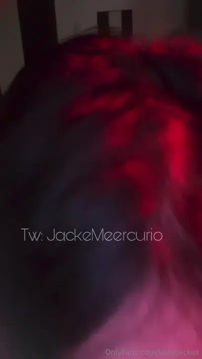 Babyjackex Gives Lips Service